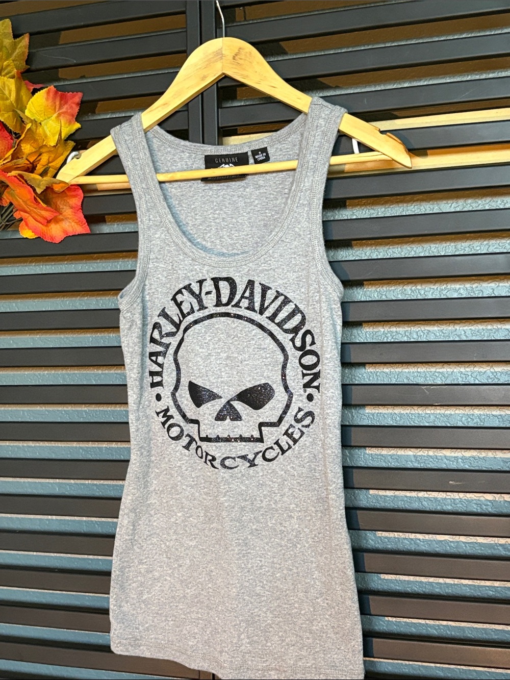 Harley-Davidson Gray Tank with Black Skull Logo